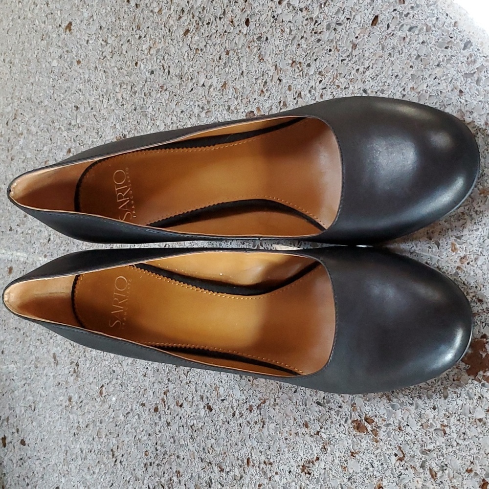 Franco sarto Aziza pumps